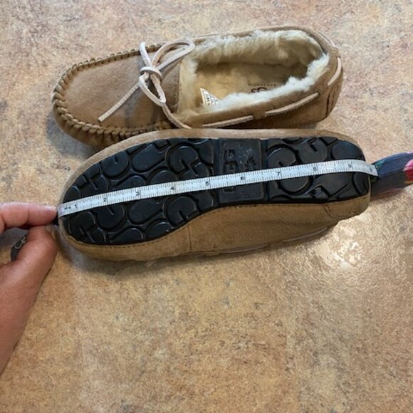 UGG Dakota Slippers Tobacco Color Size 5 - Picture 10 of 10